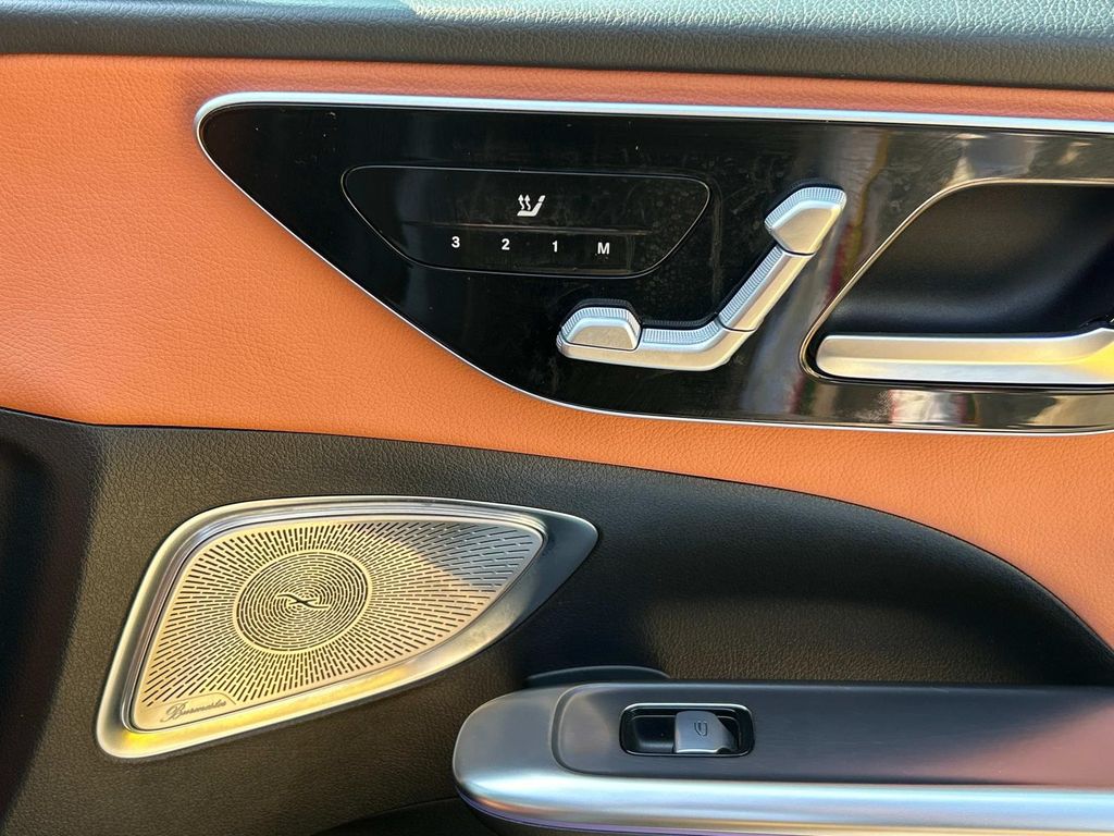 Thumbnail: 2023 Mercedes-Benz C-Class - 23
