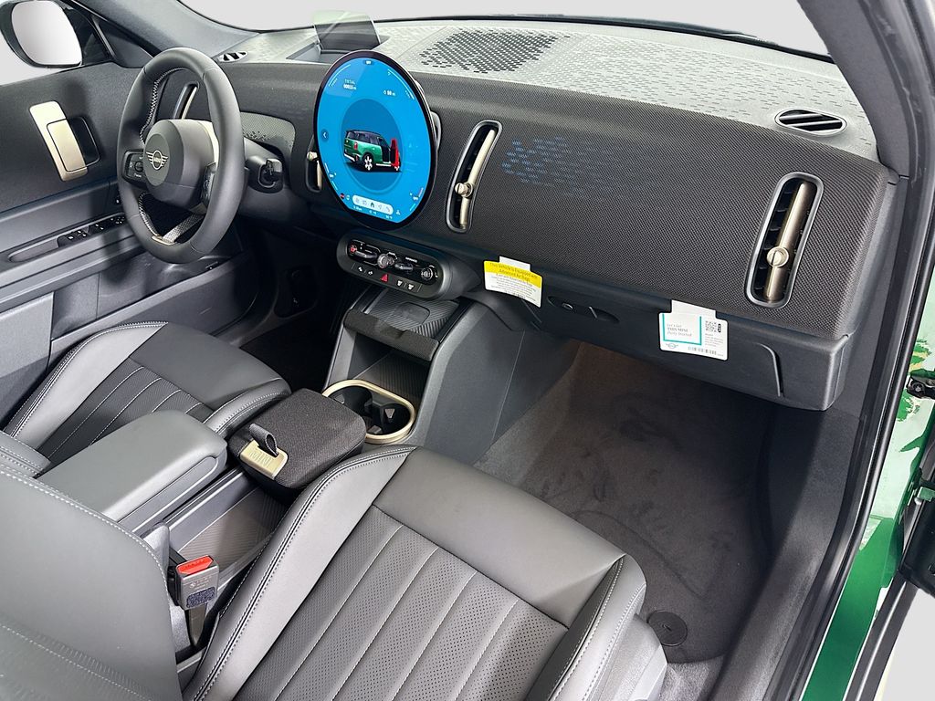 Thumbnail: 2027 MINI Cooper Countryman - 17
