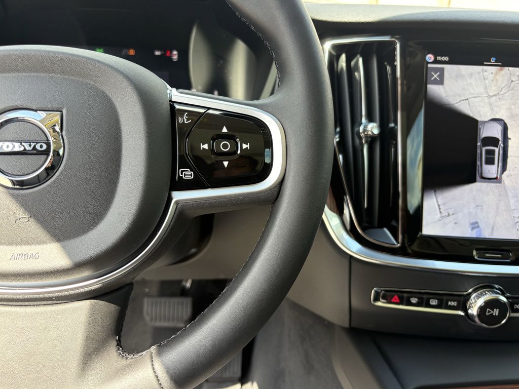 New 2026 Crystal White Volvo B5 Plus image 17