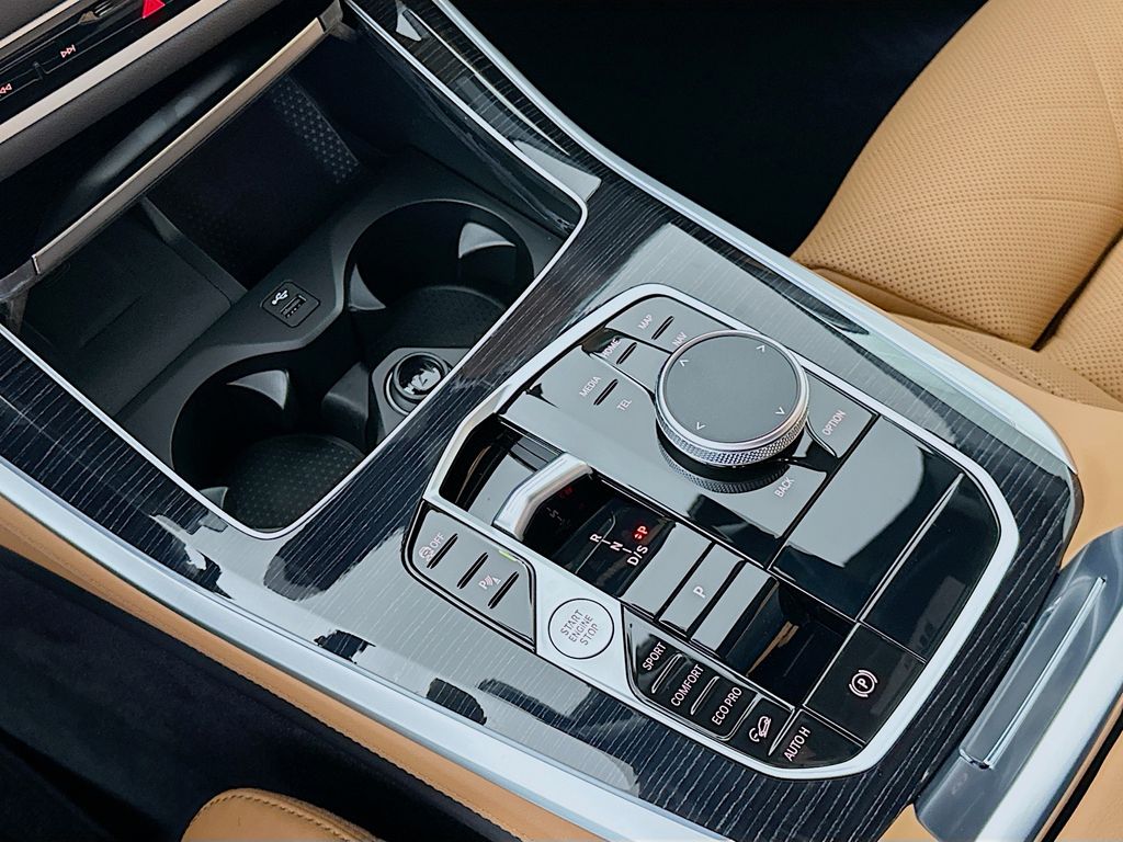 Thumbnail: 2026 BMW X5 - 15