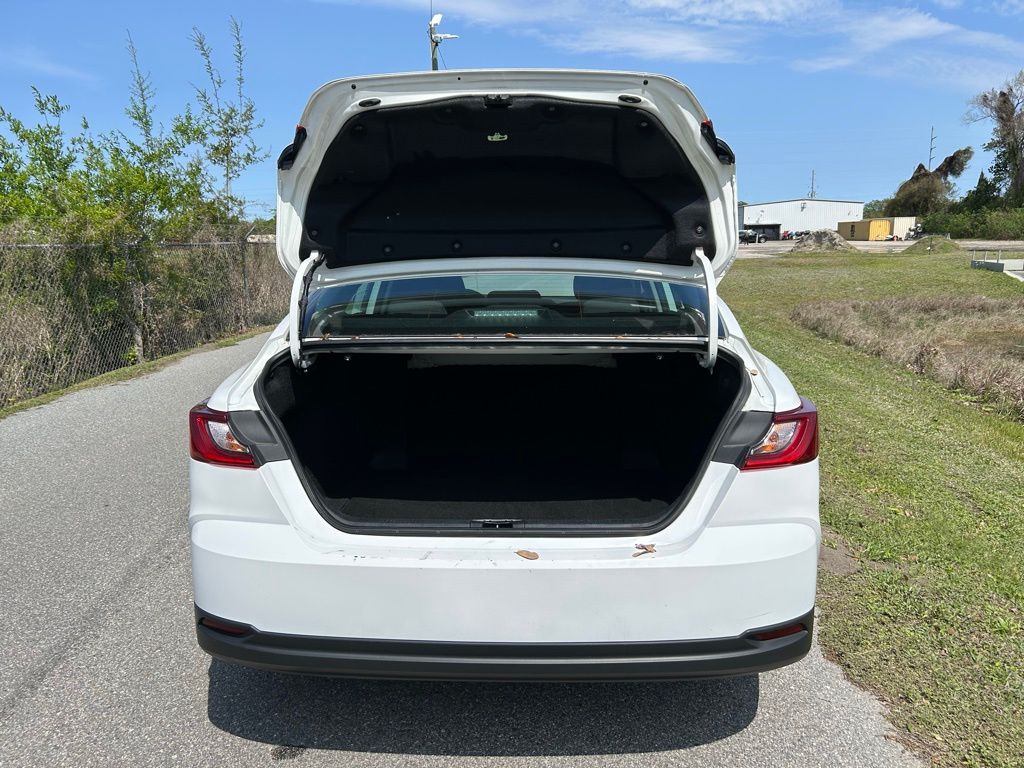 Thumbnail: 2025 Toyota Camry - 10