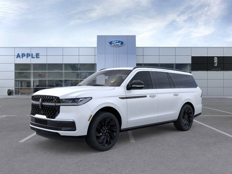 Star White Metallic Tri-Coat 2026 Lincoln Navigator L Reserve 4WD SUV / Crossover Four-Wheel Drive Automatic