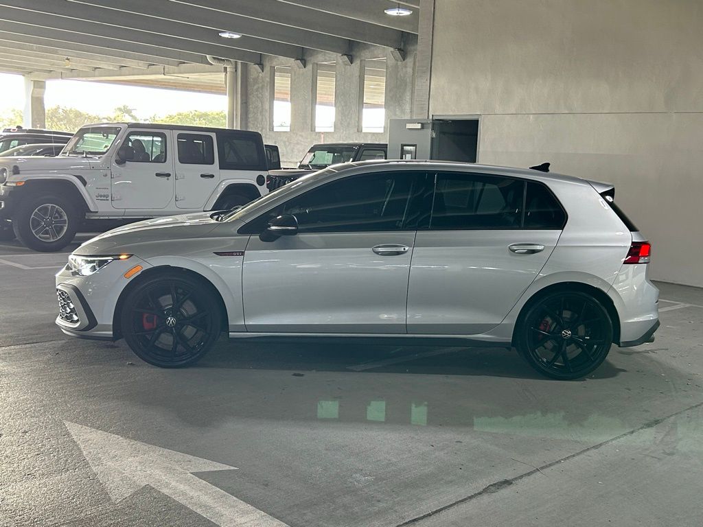 Used 2024 Reflex Silver Volkswagen SE image 2