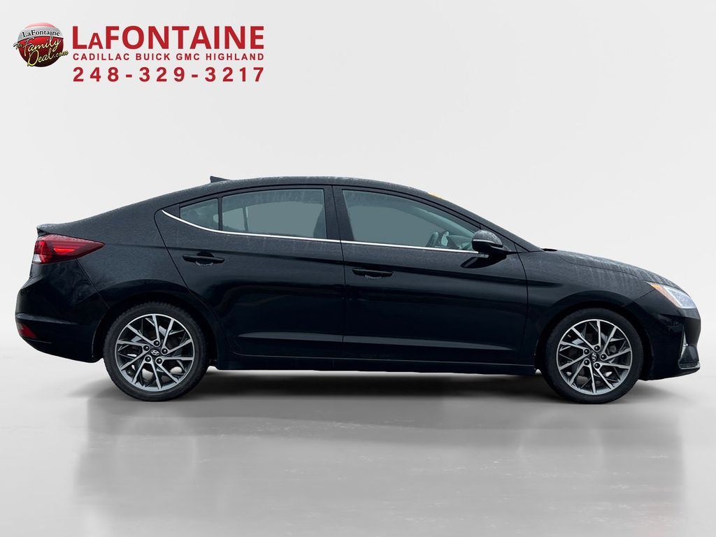 2019 Hyundai Elantra Limited 8