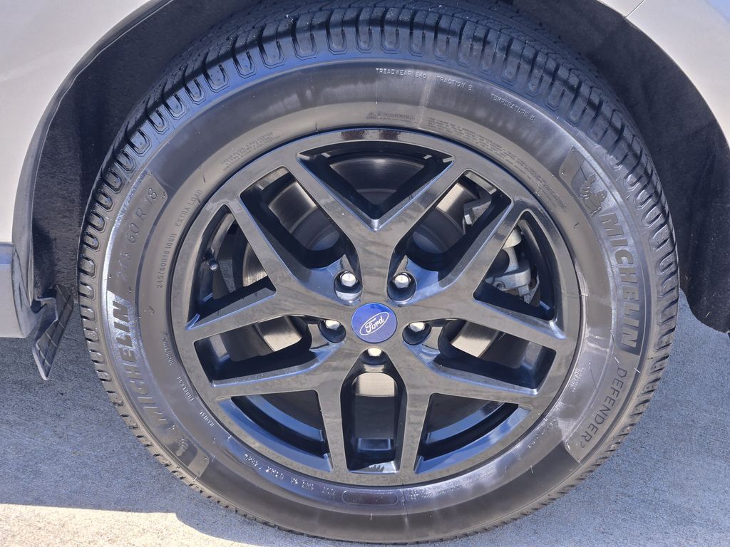 2022 Ford Edge SEL Silver at Autostrade