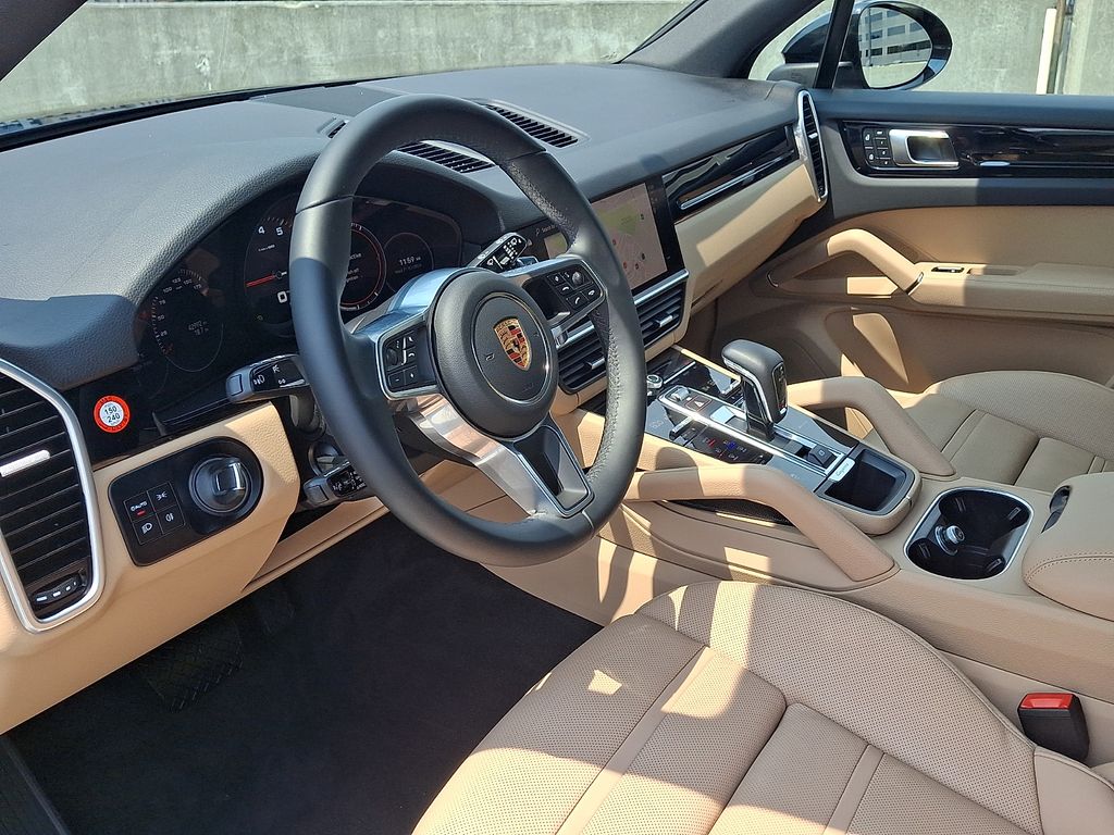 Thumbnail: 2023 Porsche Cayenne - 4