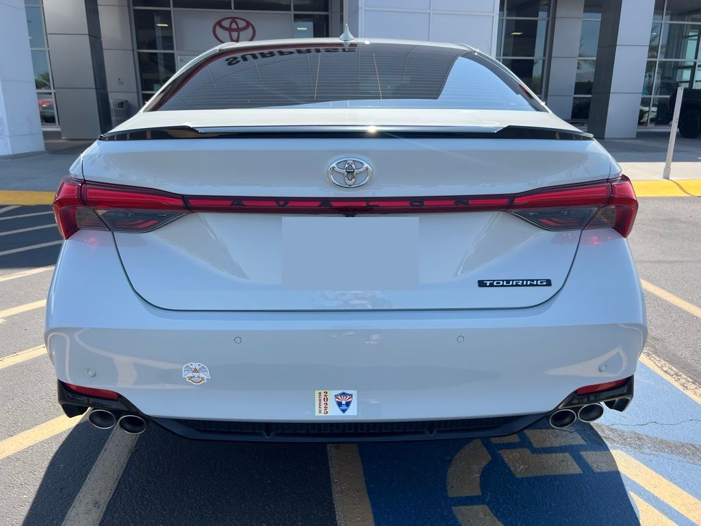 Thumbnail: 2022 Toyota Avalon - 5