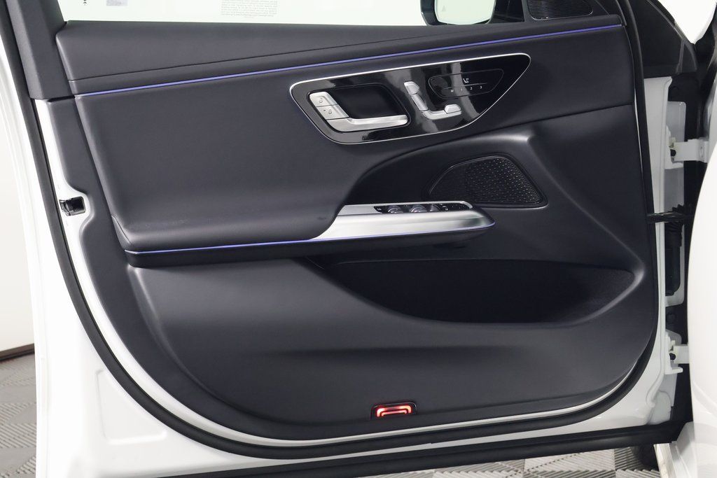 Thumbnail: 2026 Mercedes-Benz E-Class - 7