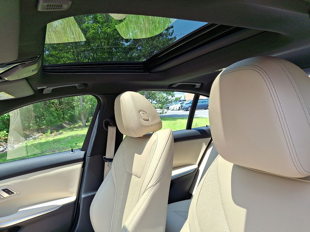 2022 BMW 3 Series 330i xDrive 14