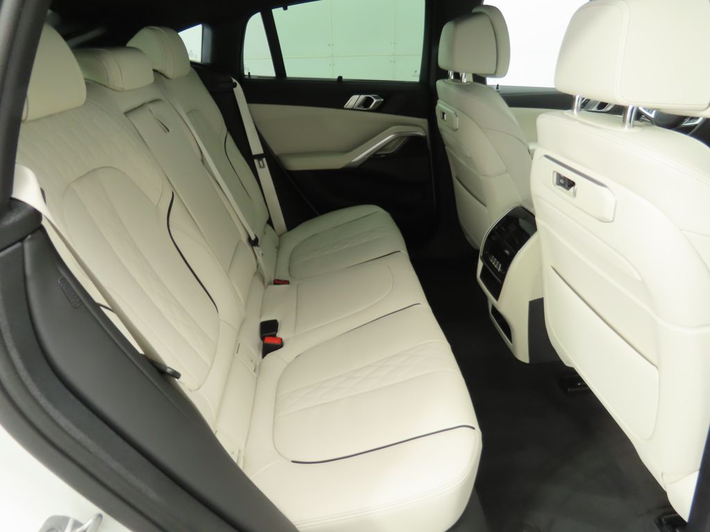 Thumbnail: 2026 BMW X6 - 22