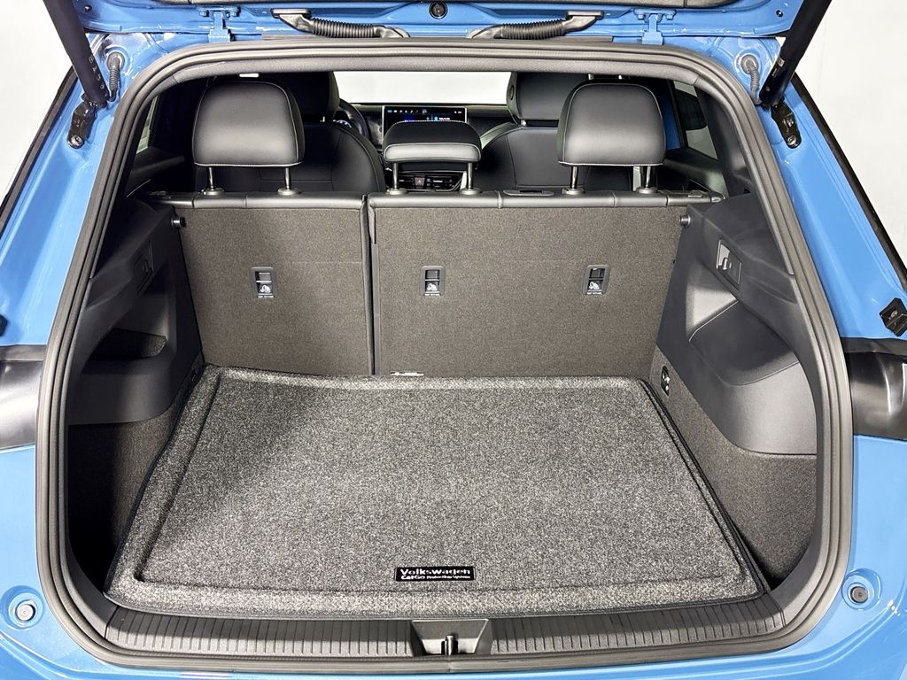 2025 Volkswagen Tiguan 2.0T SE R-Line Black