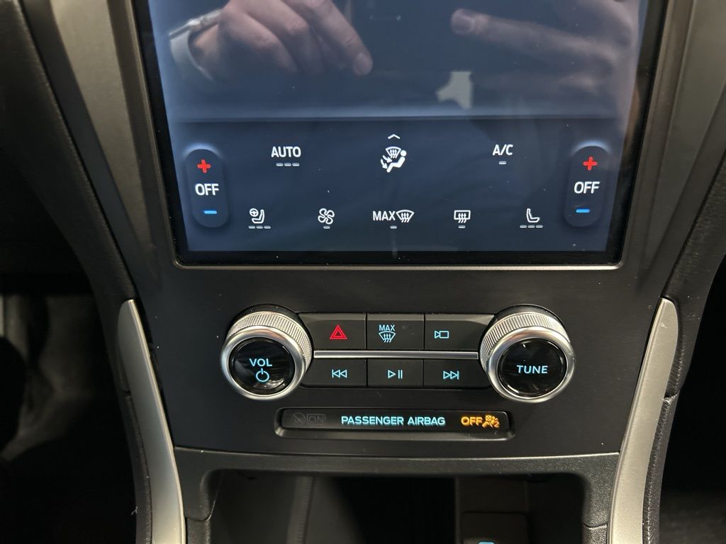 used 2024 Ford Edge car, priced at $29,963