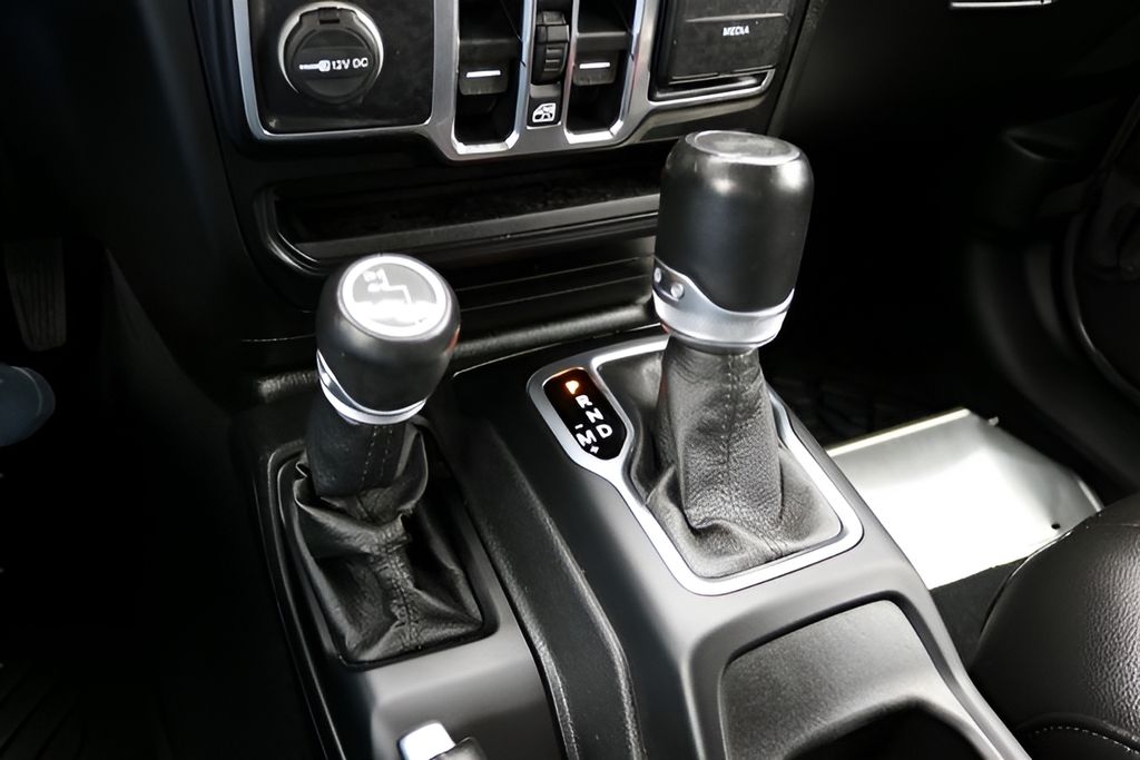 Used Car 2020 Jeep Wrangler  Unlimited Sahara For Sale Under $30,000 In Austin, Texas