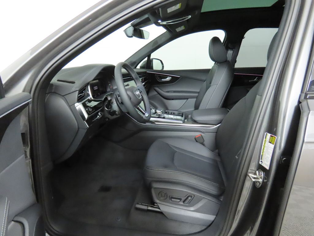 Thumbnail: 2025 Audi Q7 - 21