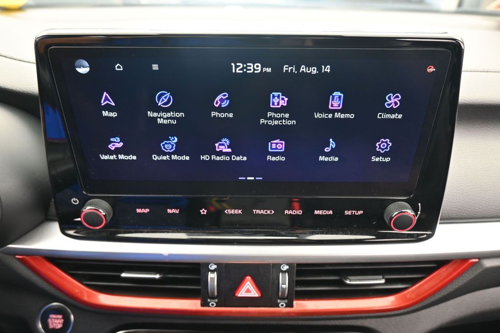 Used 2024 Snow White Pearl Kia GT-Line image 24