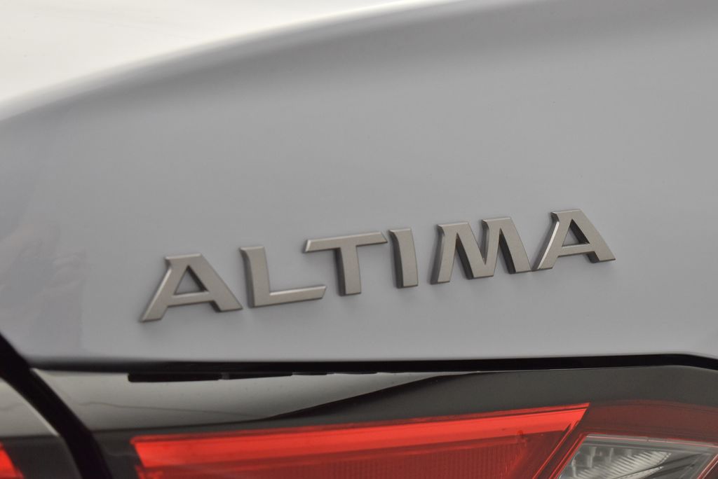 Thumbnail: 2025 Nissan Altima - 9