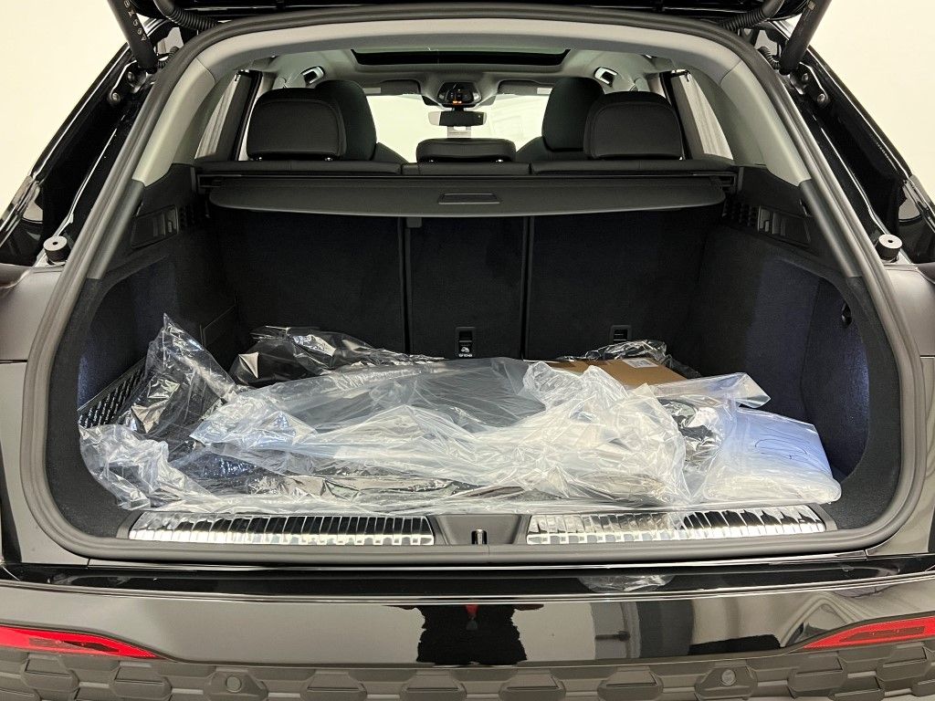 Thumbnail: 2025 Audi Q5 - 7