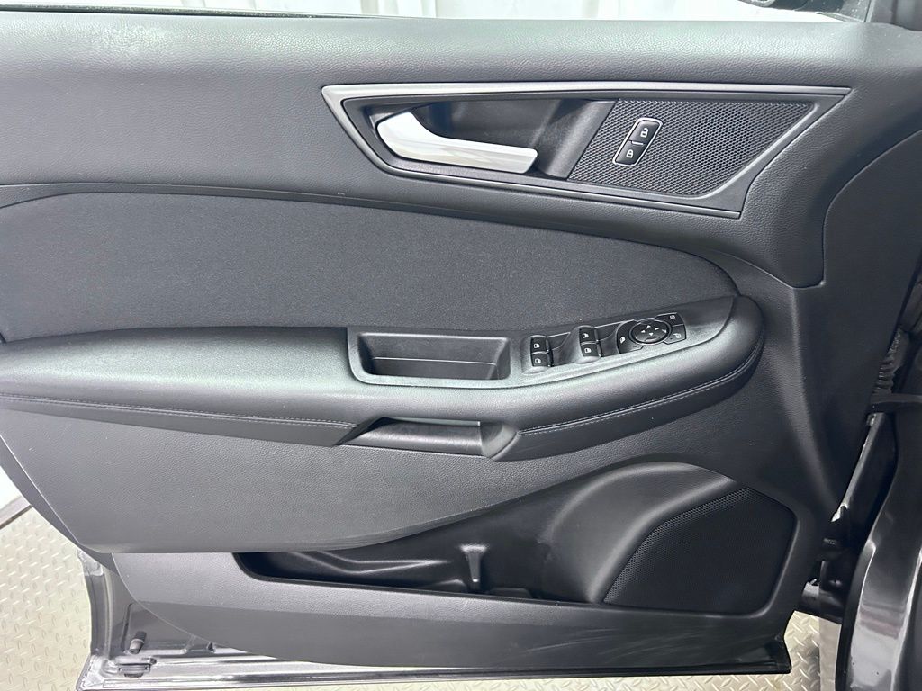 used 2018 Ford Edge car, priced at $13,885