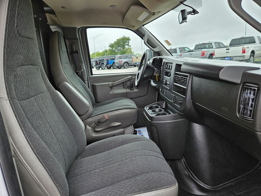 Used 2025 GMC Savana 2500 Van