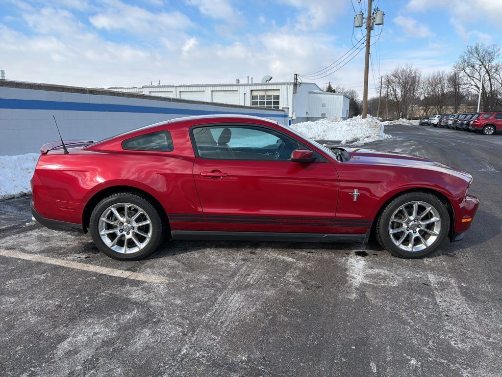Thumbnail: 2011 Ford Mustang - 6