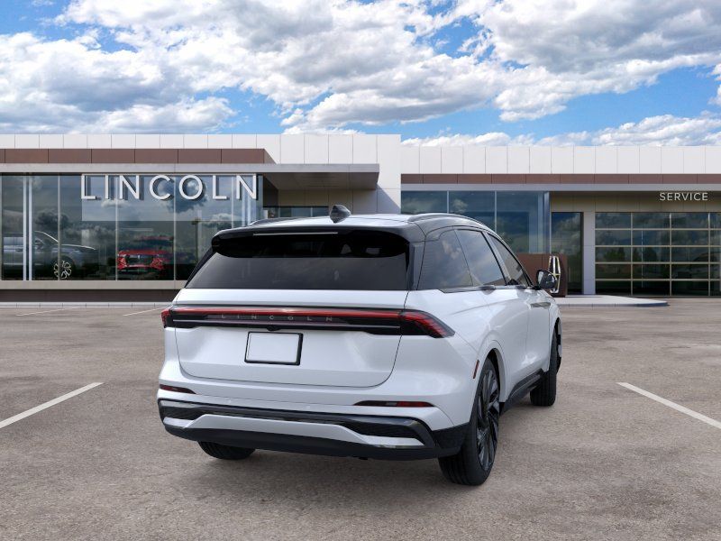Thumbnail: 2026 Lincoln Nautilus - 8