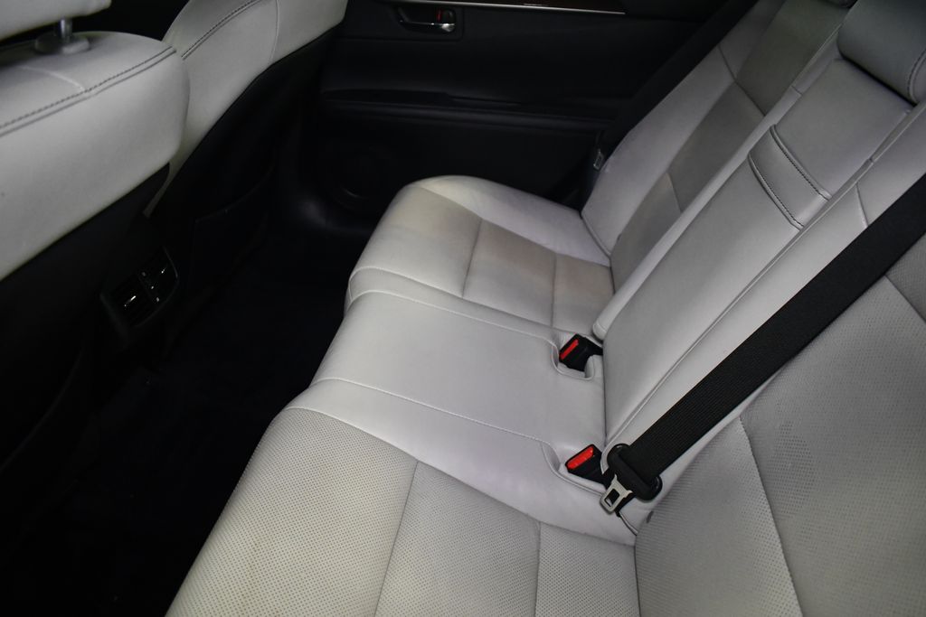 Thumbnail: 2013 Lexus ES - 26