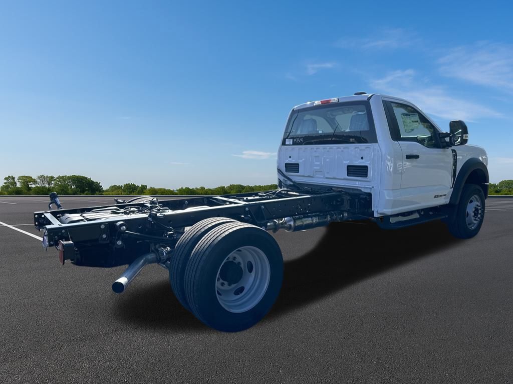 New 2025 Ford Super Duty F-600 Chassis Regular Cab (DRW) 169" Wheelbase XL