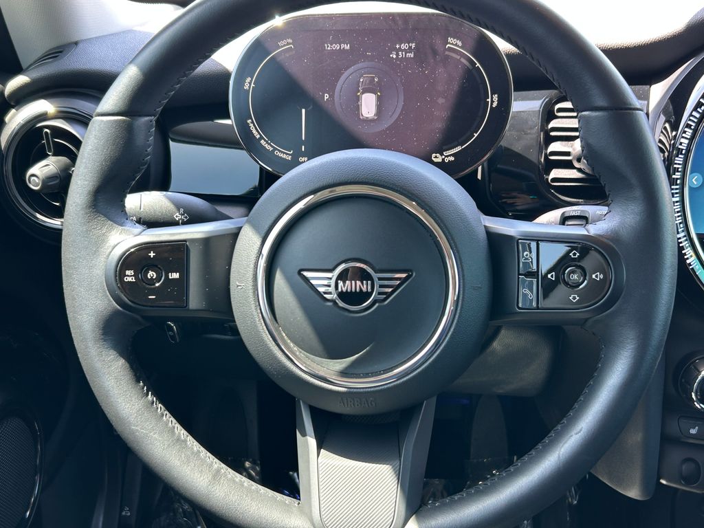 2022 MINI Cooper SE 17