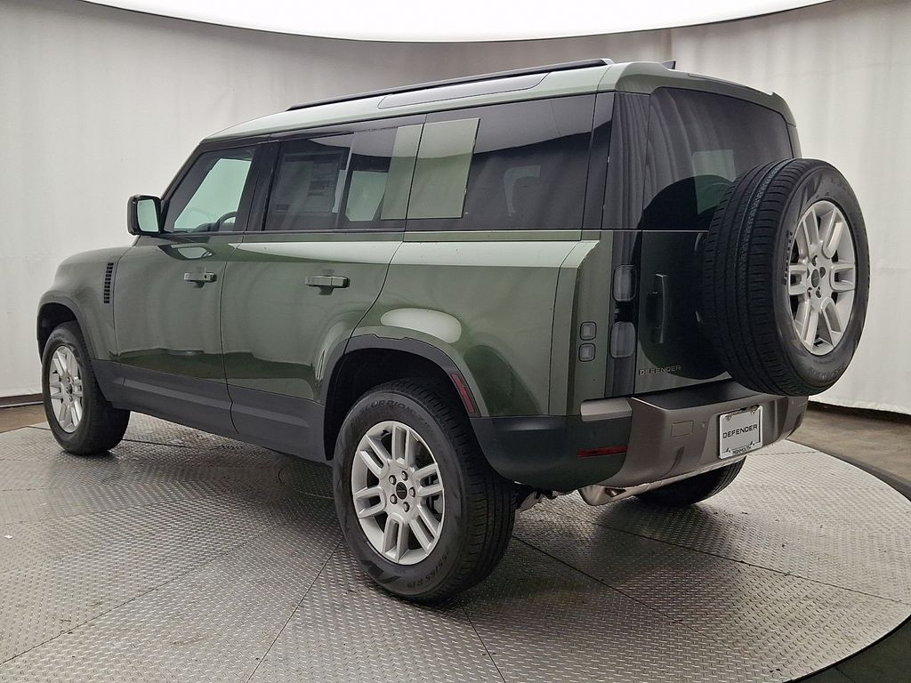Thumbnail: 2026 Land Rover Defender - 4