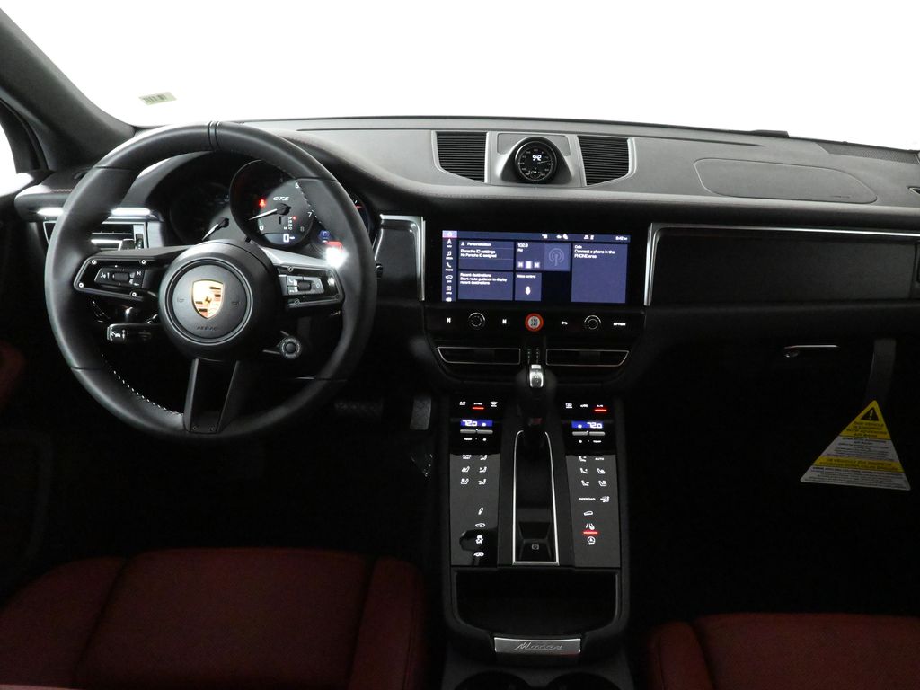 Thumbnail: 2026 Porsche Macan - 16