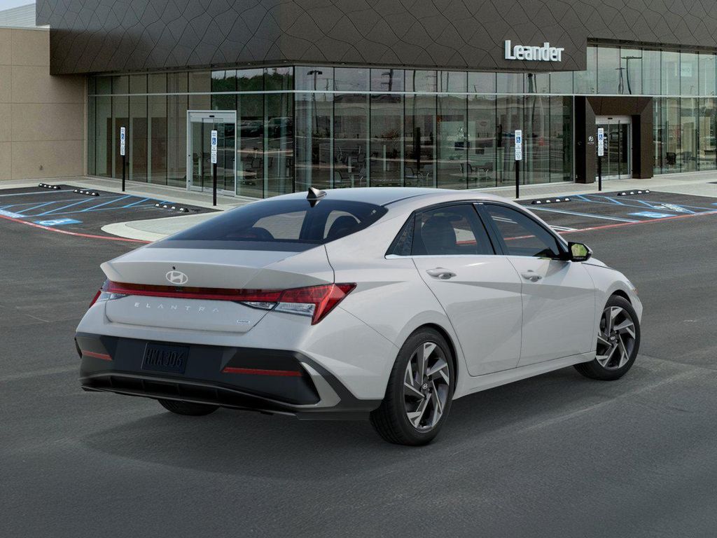 Thumbnail: 2026 Hyundai Elantra - 4