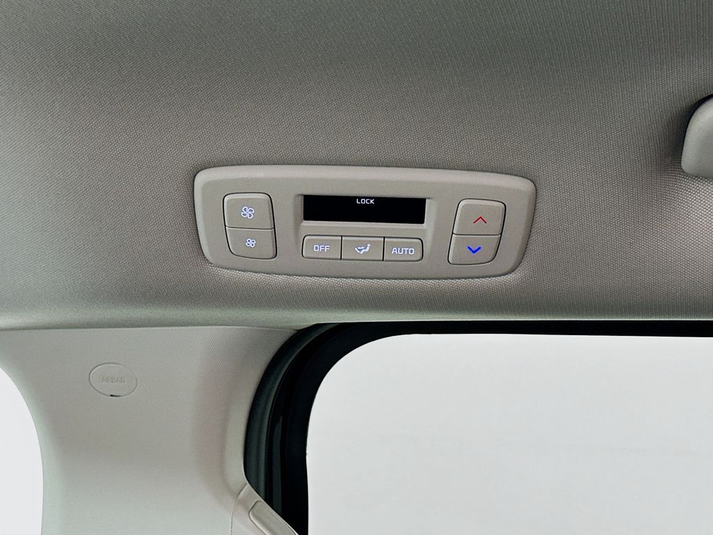 Thumbnail: 2025 Kia Carnival - 26