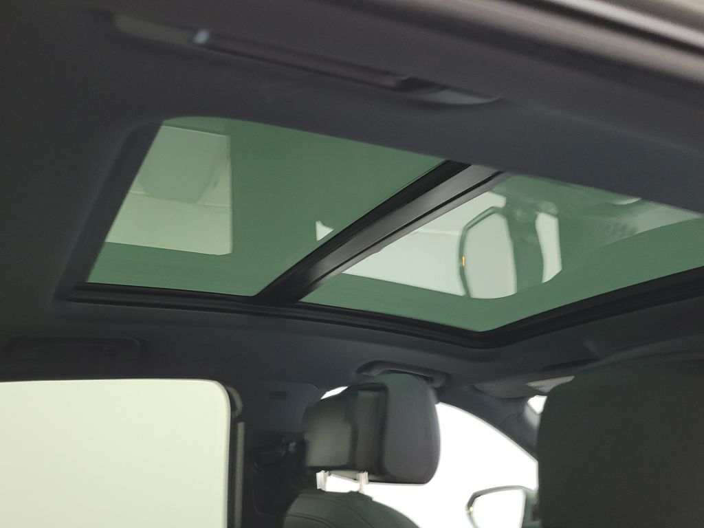 Thumbnail: 2023 Audi Q3 - 17