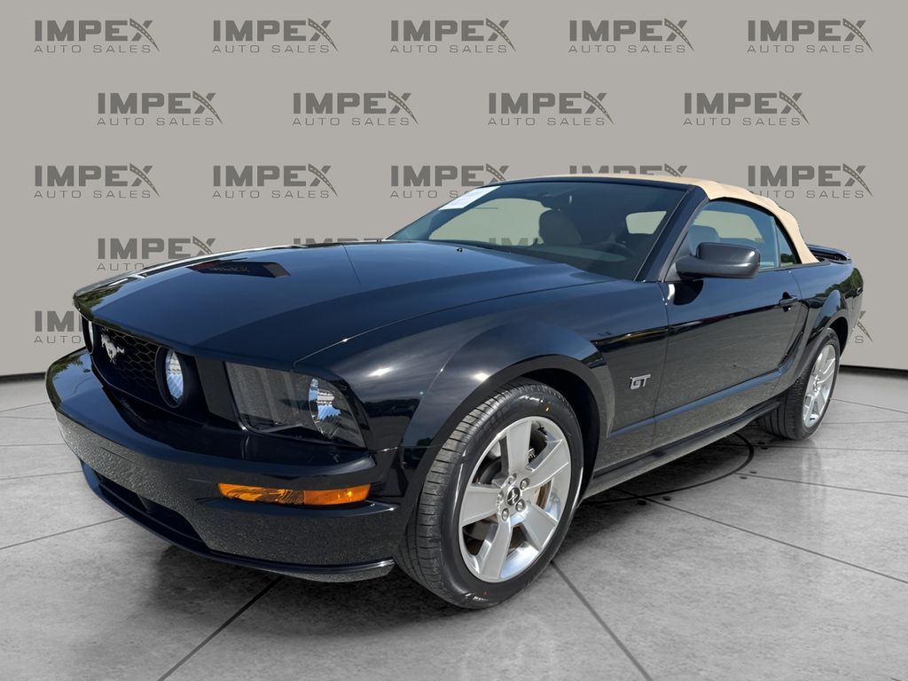 2006 Ford Mustang GT Deluxe's photo