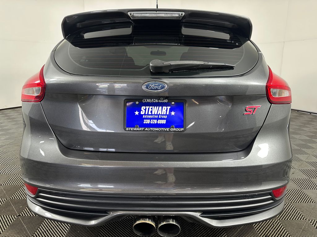2017 Ford Focus ST - Image 4