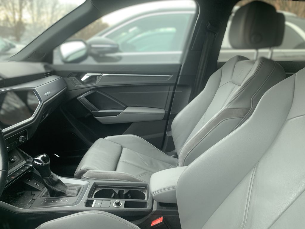 Thumbnail: 2020 Audi Q3 - 9