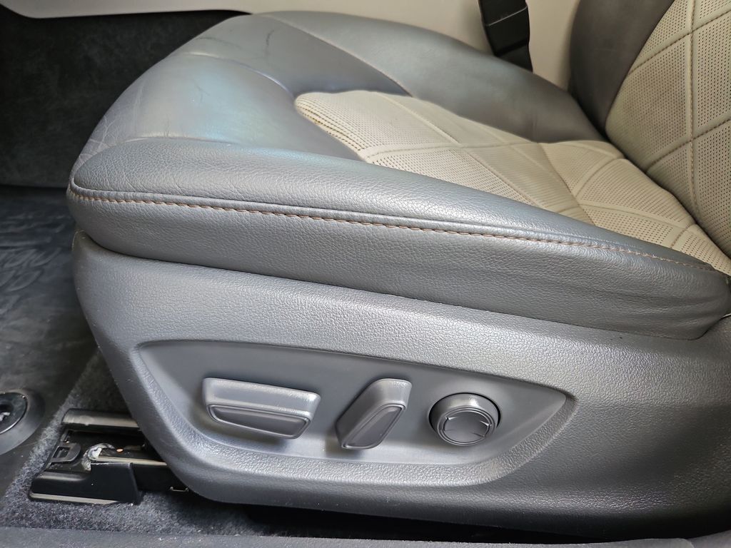 2018 Toyota Camry 26