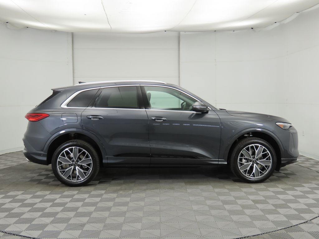 2025 Audi Q5 Premium 4