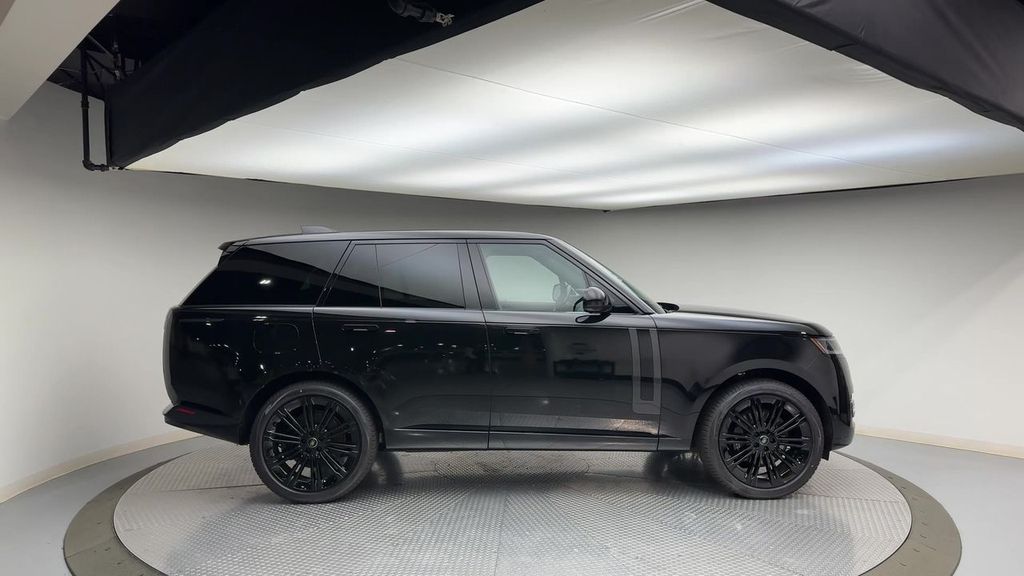 Thumbnail: 2024 Land Rover Range Rover - 9