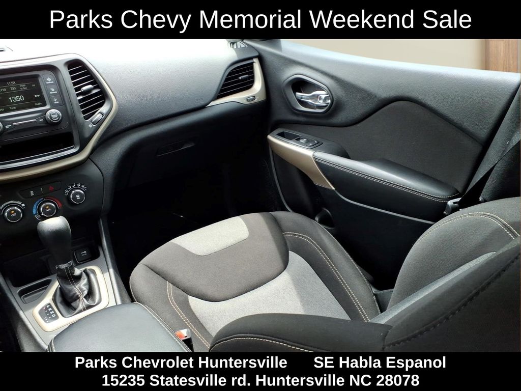 JeepCherokee19