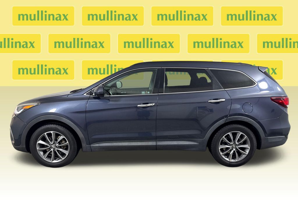 Used 2017 Blue Hyundai SE image 11