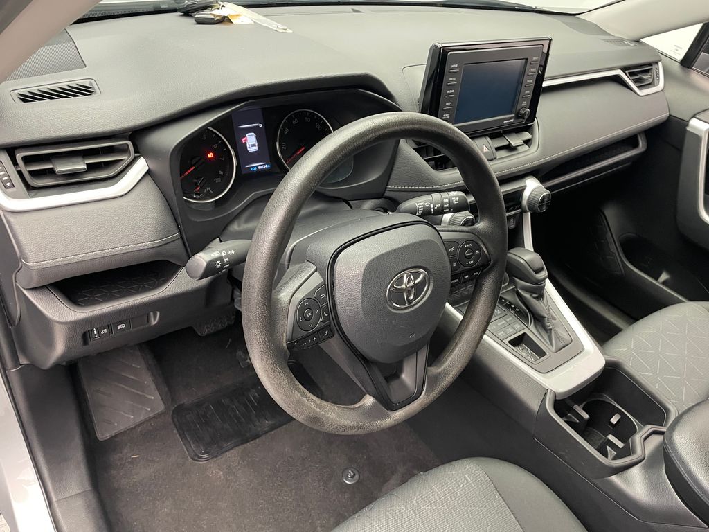 2022 Toyota RAV4 XLE 11