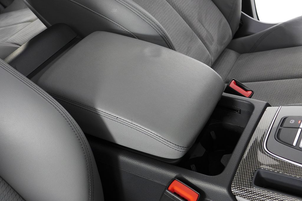 Thumbnail: 2022 Audi SQ5 - 16