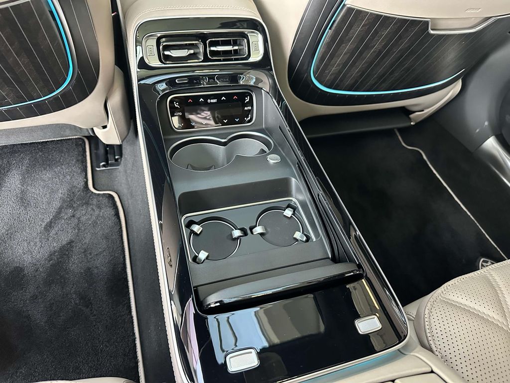 Thumbnail: 2025 Mercedes-Benz S-Class - 11