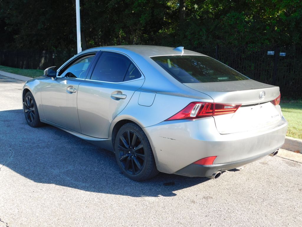 Thumbnail: 2016 Lexus IS - 3