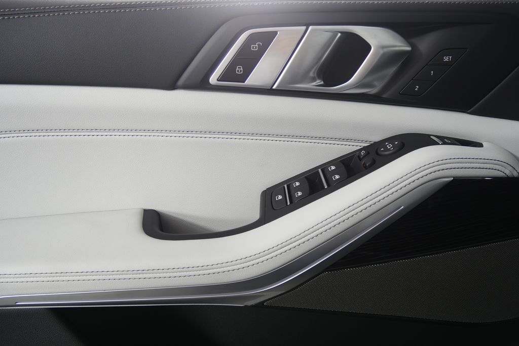 Thumbnail: 2026 BMW X5 - 8