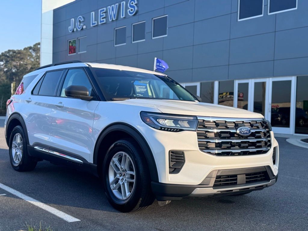 2025 Ford Explorer Active RWD