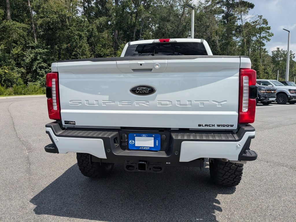 2025 Ford F-250 Black Widow