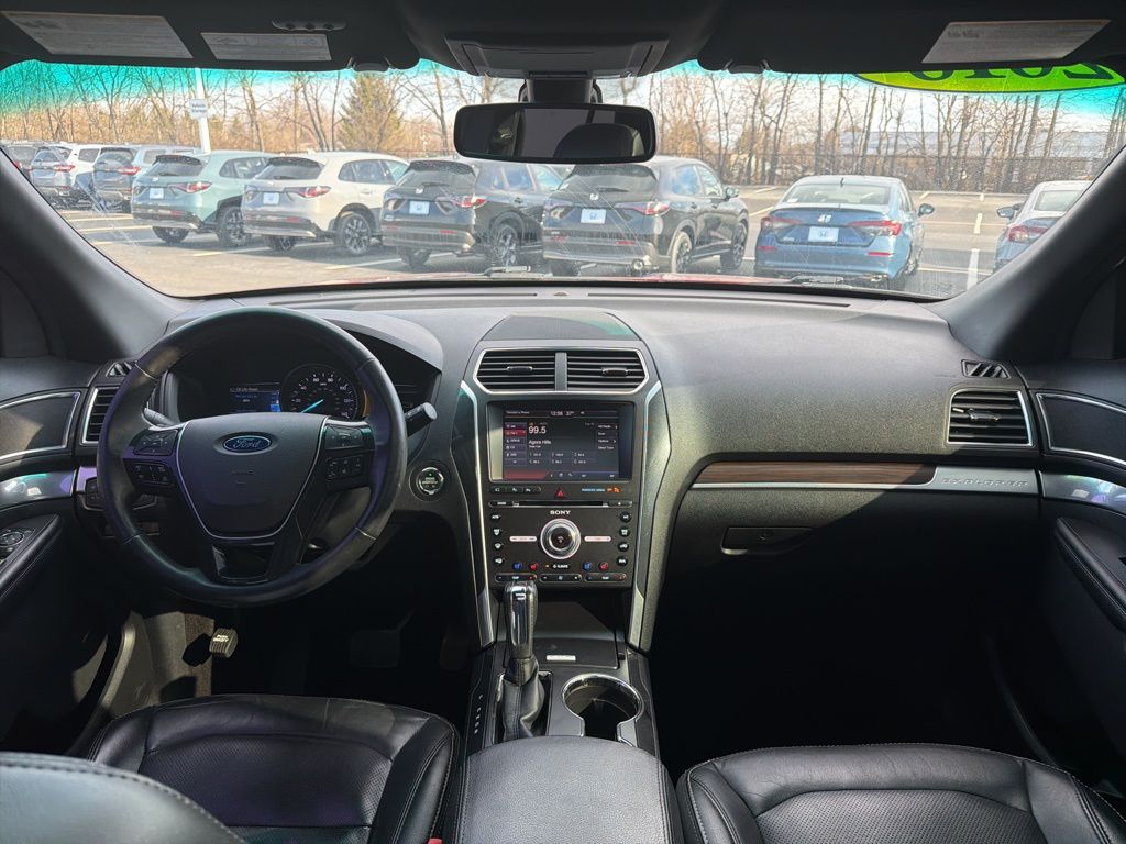 Thumbnail: 2016 Ford Explorer - 12