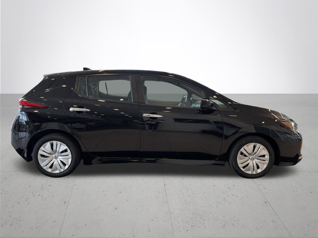 2024 Nissan Leaf S